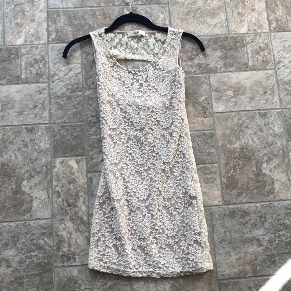 White Lace Bodycon Dress!  NEVER WORN